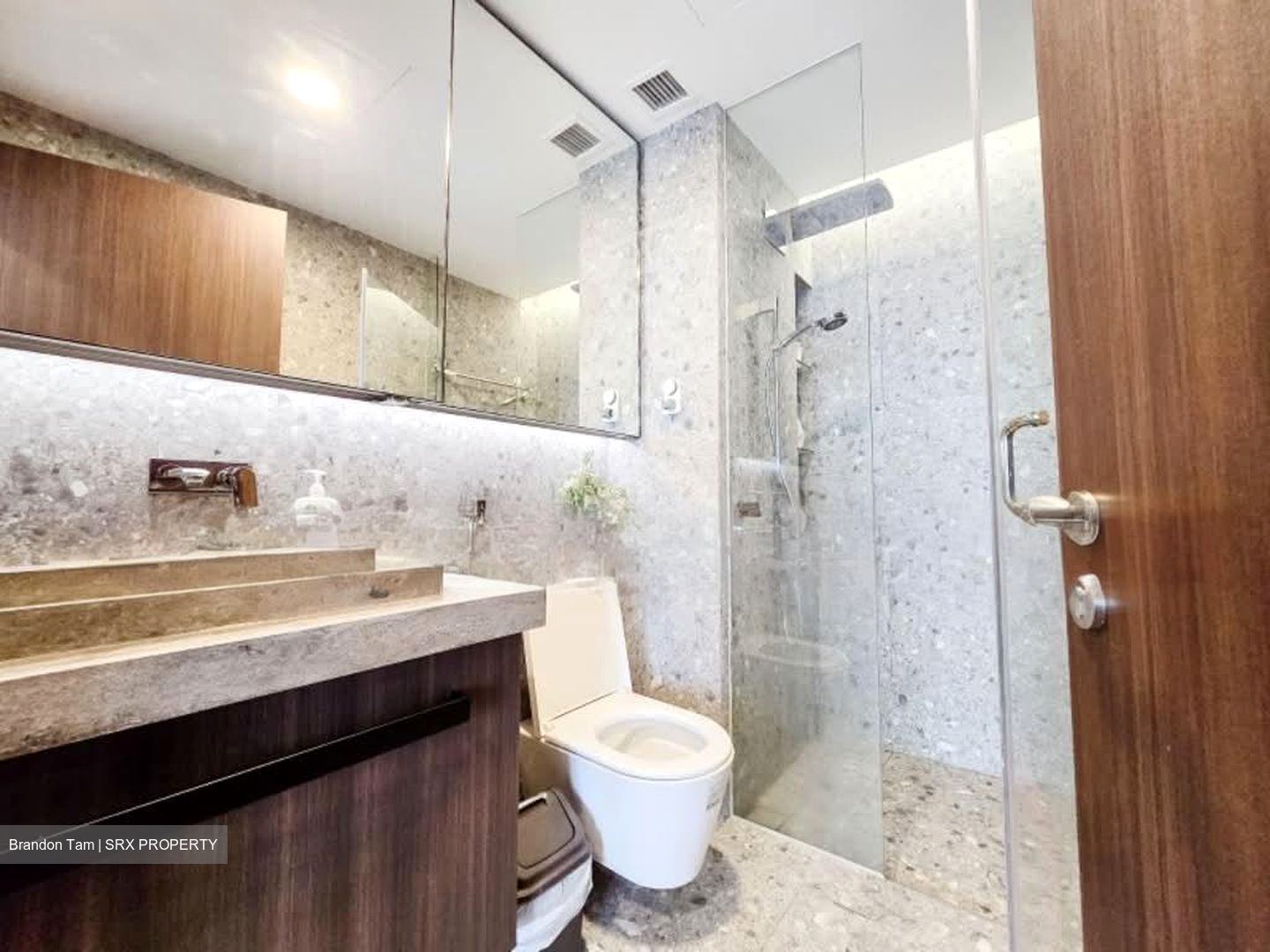 One Pearl Bank (D3), Apartment #547694641